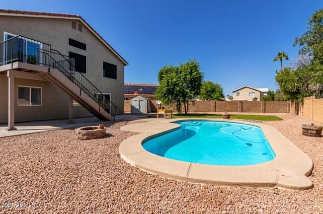 Building Photo - 875 N Ithica Ct