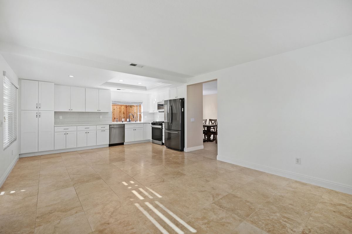 Building Photo - 24912 Barclay Ln