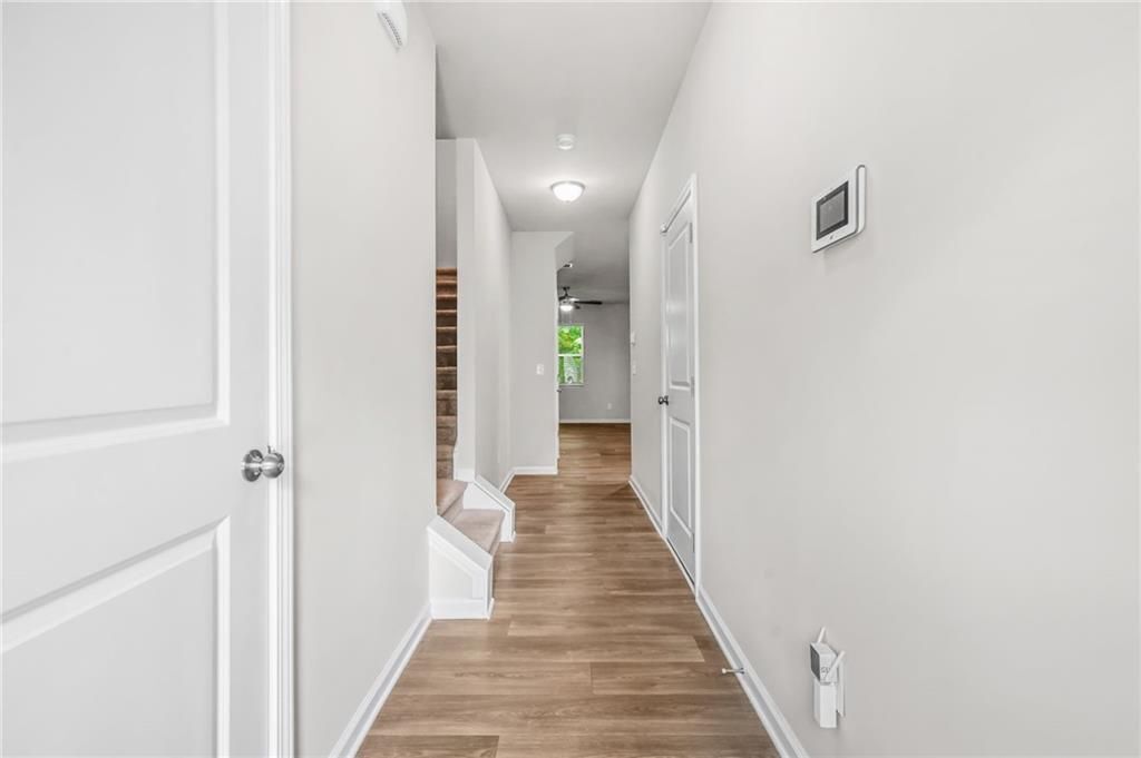 Building Photo - 3181 Meadowstone Ln SW