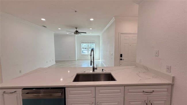 Building Photo - 16303 Enclave Village Dr