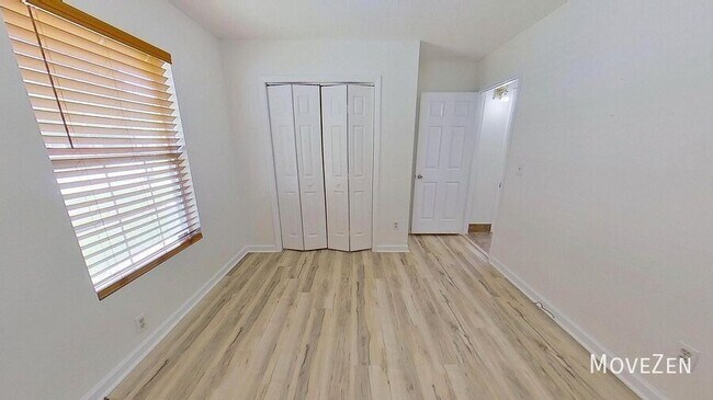 Building Photo - 509 Rosecrest Dr