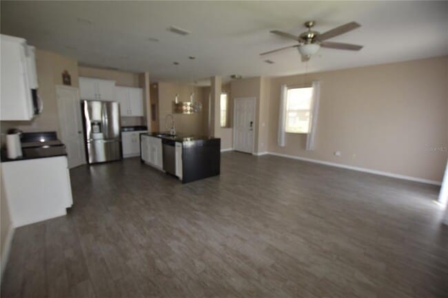 Building Photo - 1570 Scarlet Oak Loop