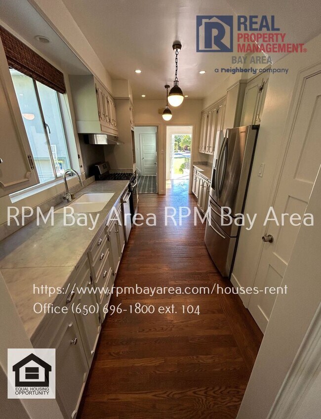 Building Photo - Luxury Family Oasis with Pool in San Mateo...