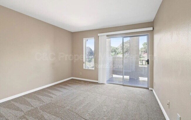 Building Photo - 1020 La Terraza Cir