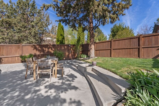 Building Photo - **Spacious 4-Bedroom Craftsman Home on Awb...