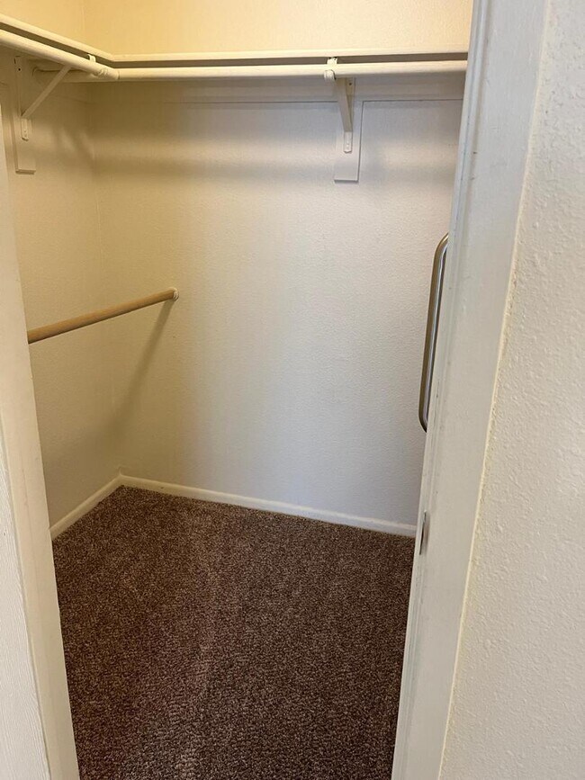 Building Photo - 3119 W Cochise Dr