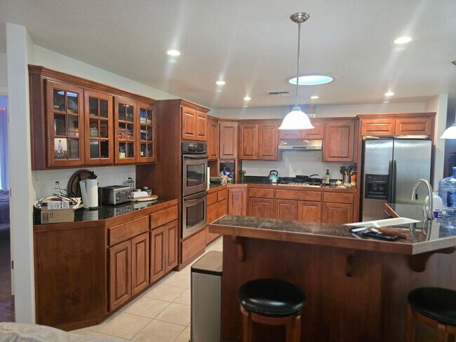 Building Photo - 2037 SE Marlen Dr