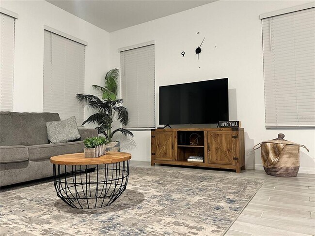 Building Photo - 844 Benoi Dr
