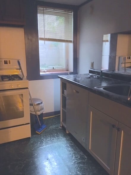 Stove & Counter area - 22 W Bloomingdale St