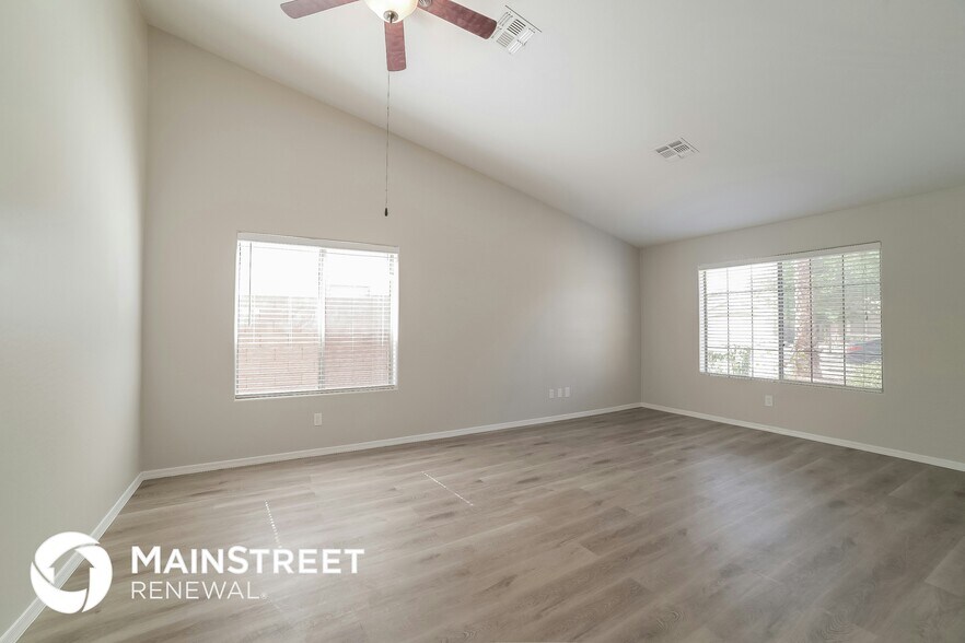 Building Photo - 7917 W Hess Ave