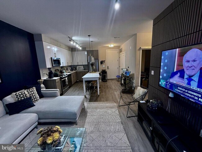 Building Photo - 145 Riverhaven Dr