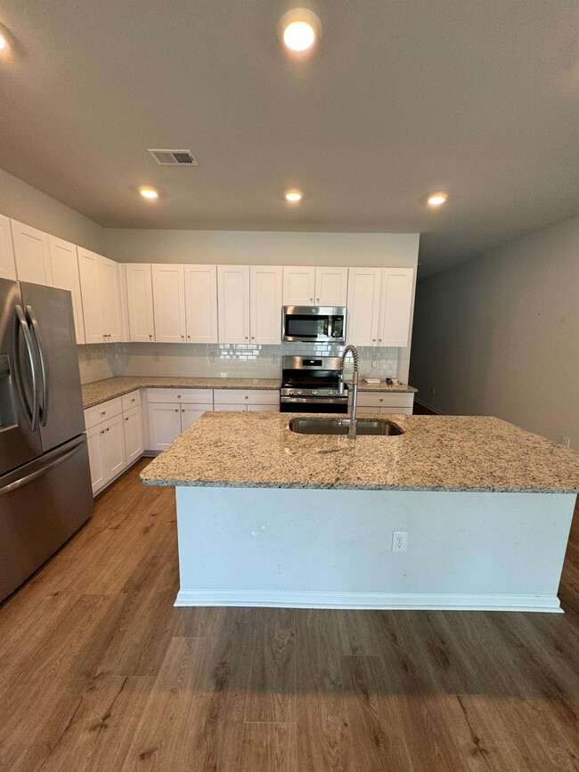 Building Photo - 1599 Swing Bridge Way