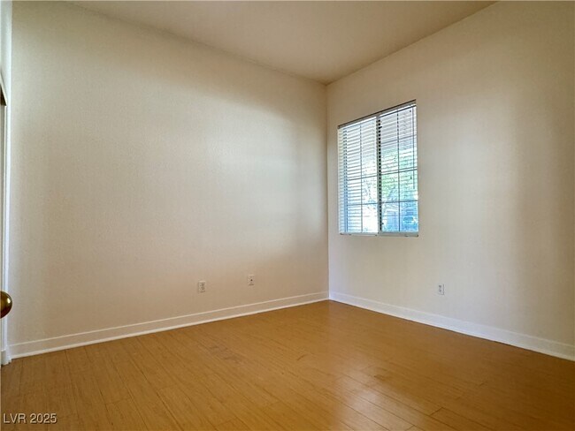 Building Photo - 10137 Crest Brook Pl