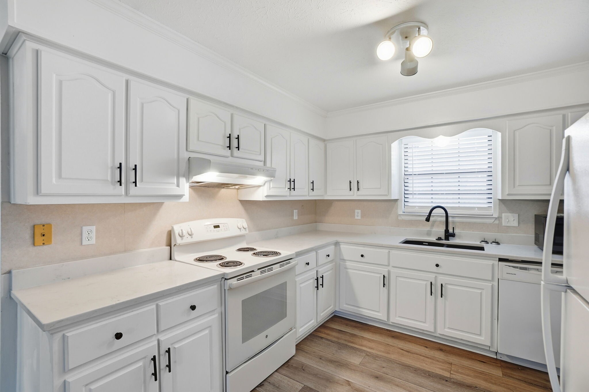 Building Photo - 2107 Geralo Ln