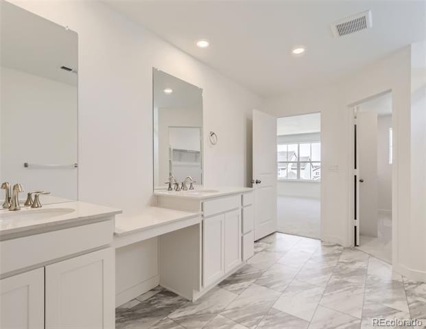 Building Photo - 24492 E Evans Dr