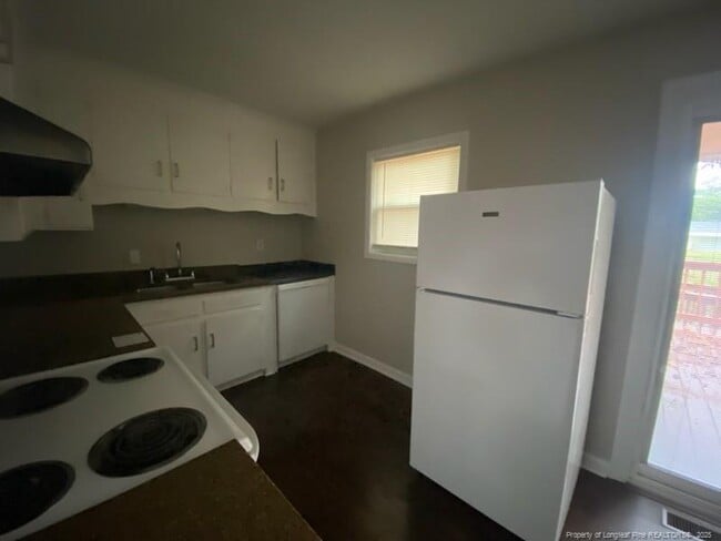 Building Photo - 2711 Heatter Ave