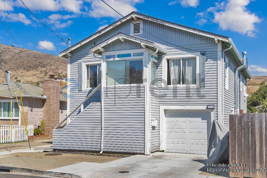 Building Photo - 860 Olive Ave