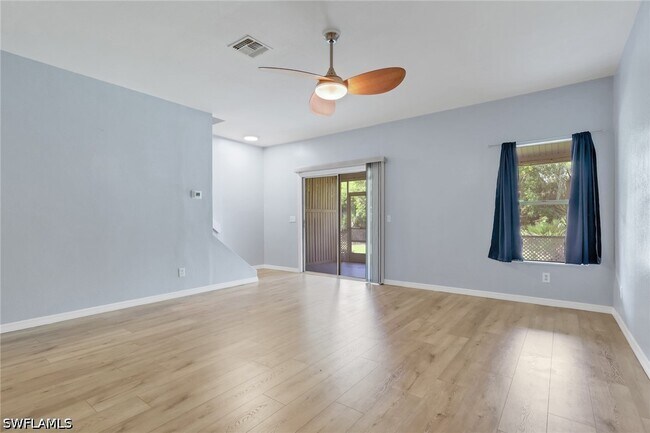 Building Photo - 6085 Lakefront Dr