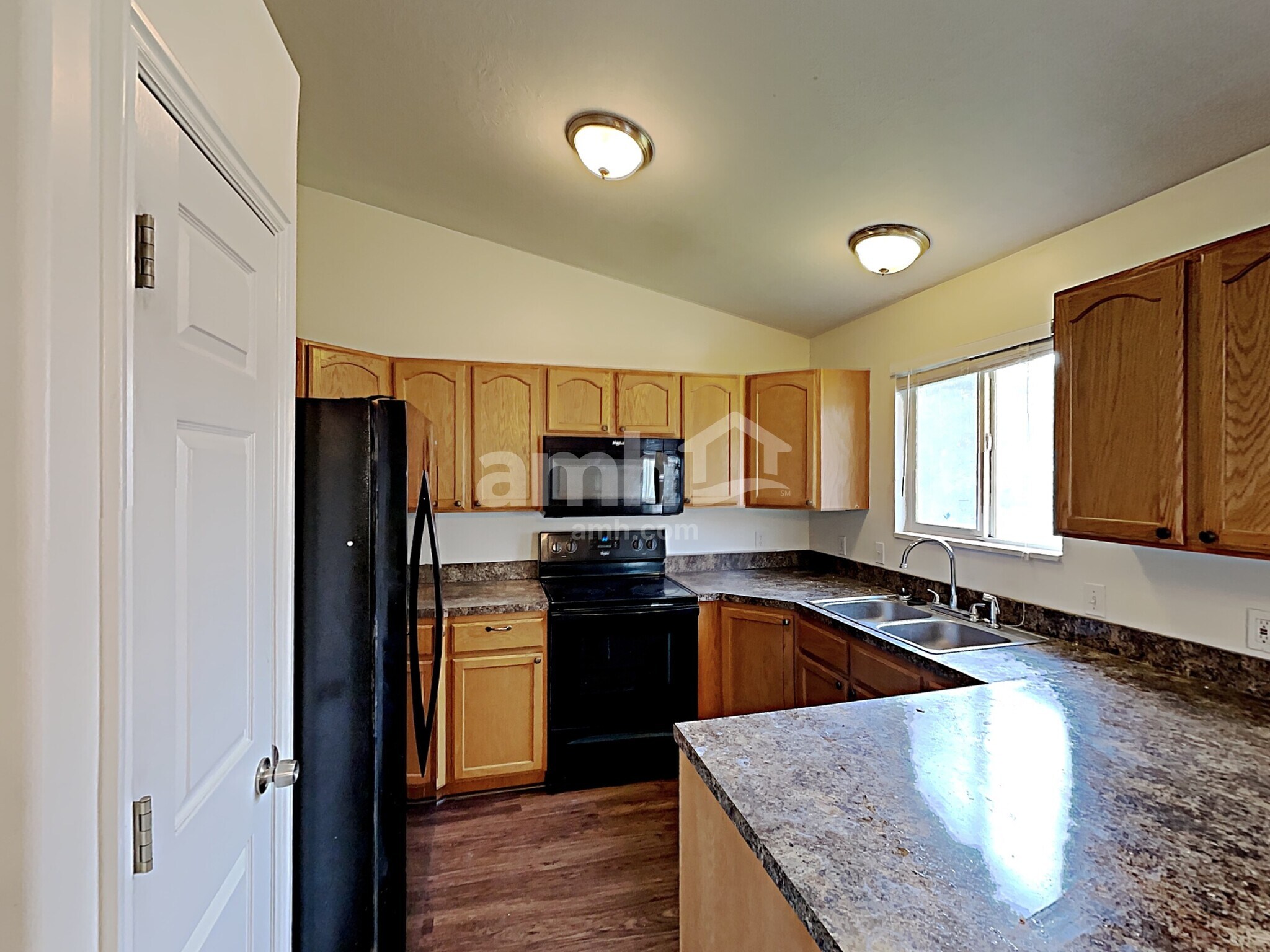 Building Photo - 8766 S Pebble Crest Way
