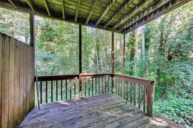 Building Photo - 5196 Laurel Bridge Ct SE