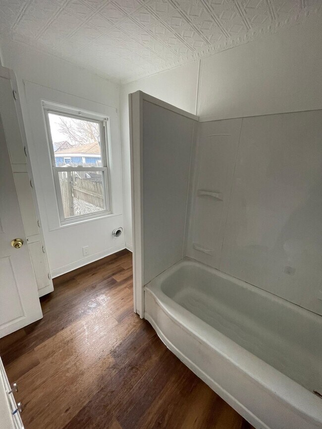 Building Photo - 7 Shedds Ave