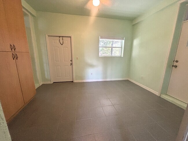Building Photo - 6561 Franconia Dr
