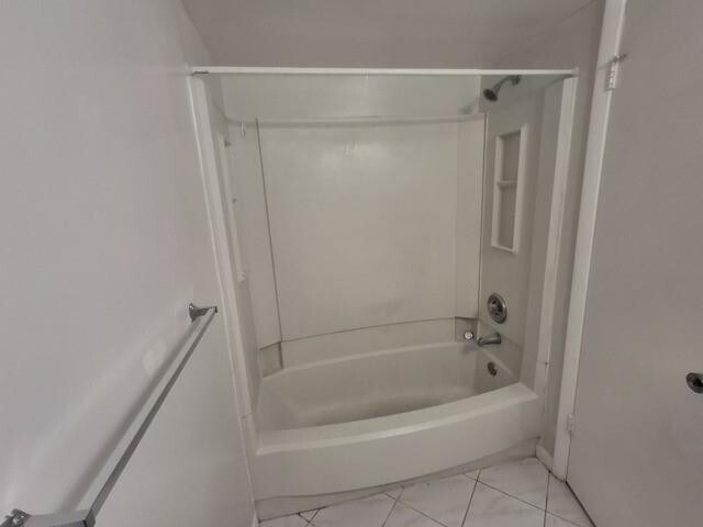 Building Photo - 2771 Riverside Dr