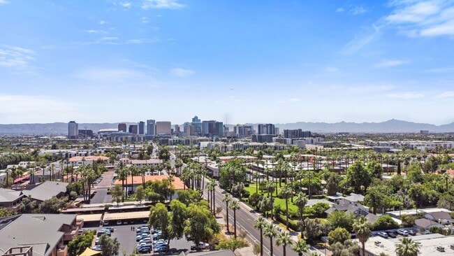 Building Photo - Nice studio apartment in Phoenix!