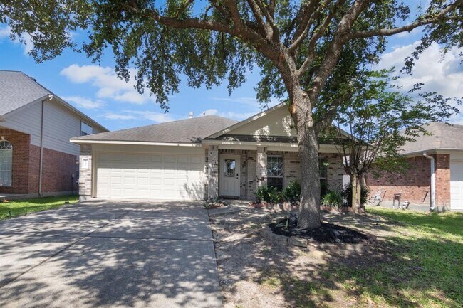Building Photo - 32350 Cross Spring Park Ln