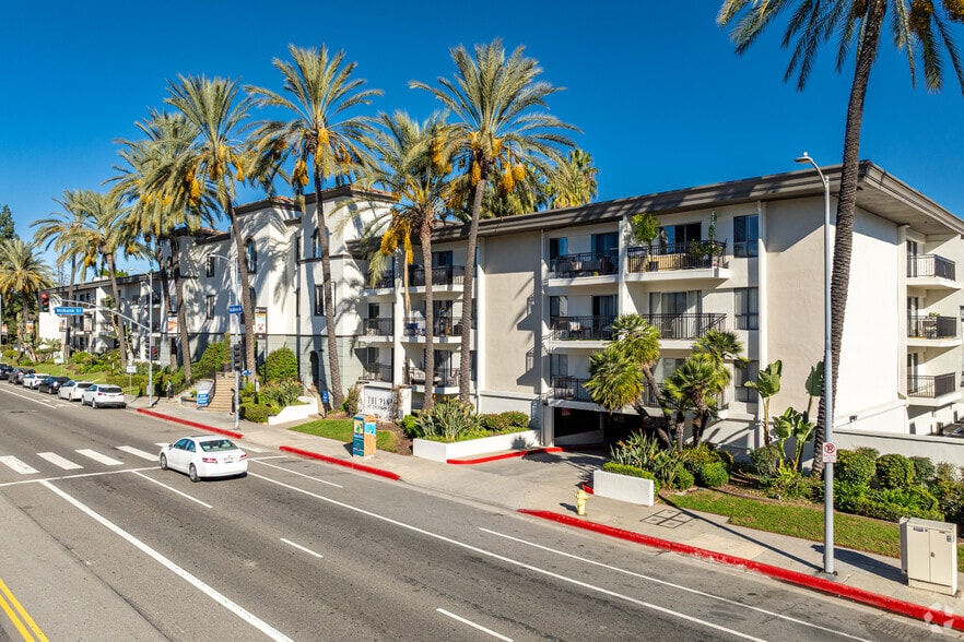 Building Photo - Plaza at Sherman Oaks