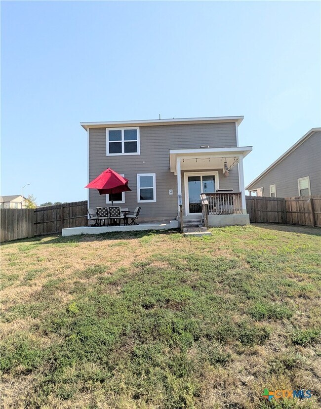 Building Photo - 118 Canopy Oak Rd