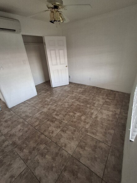 Building Photo - 415 N 13th St