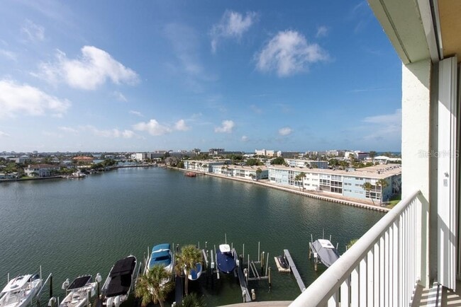 Building Photo - 400 64th Ave