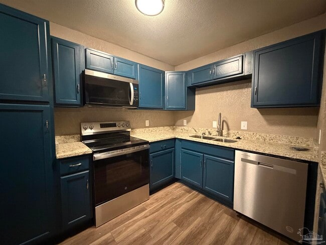 Building Photo - 932 Fremont Ave