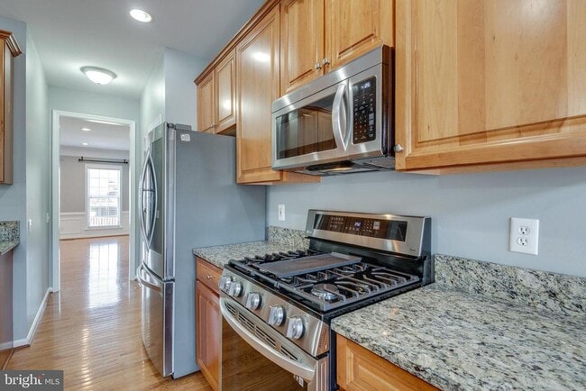 Building Photo - 43831 Chadwick Terrace