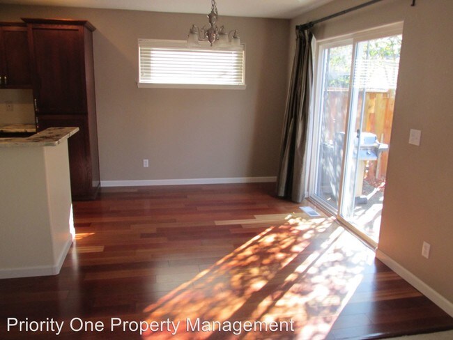 Building Photo - 537 NE 64th Ct