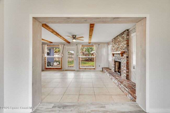 Building Photo - 490 Park Ave