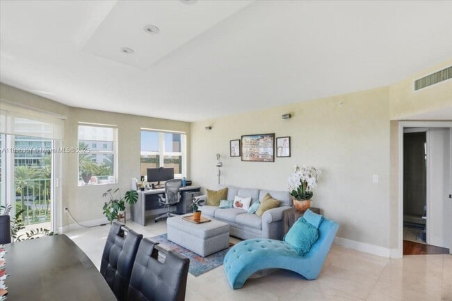 Building Photo - $5,500MONTHLY;20000 E COUNTRY CLUB DR #516...