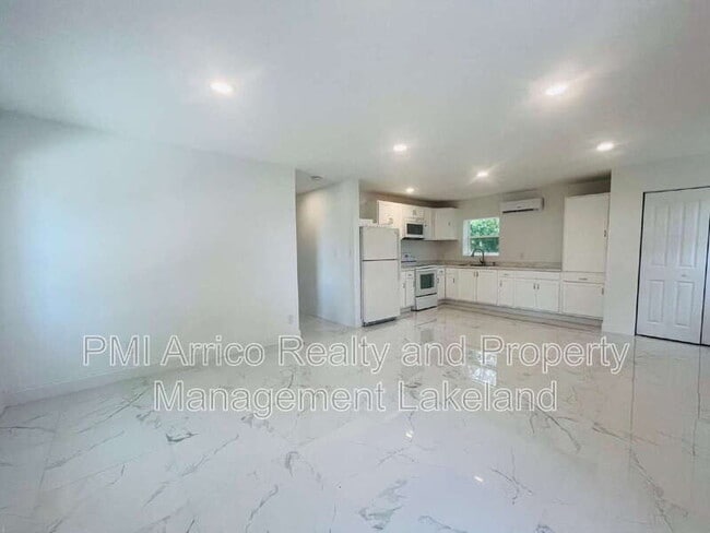 Building Photo - 8170 State Rd 60