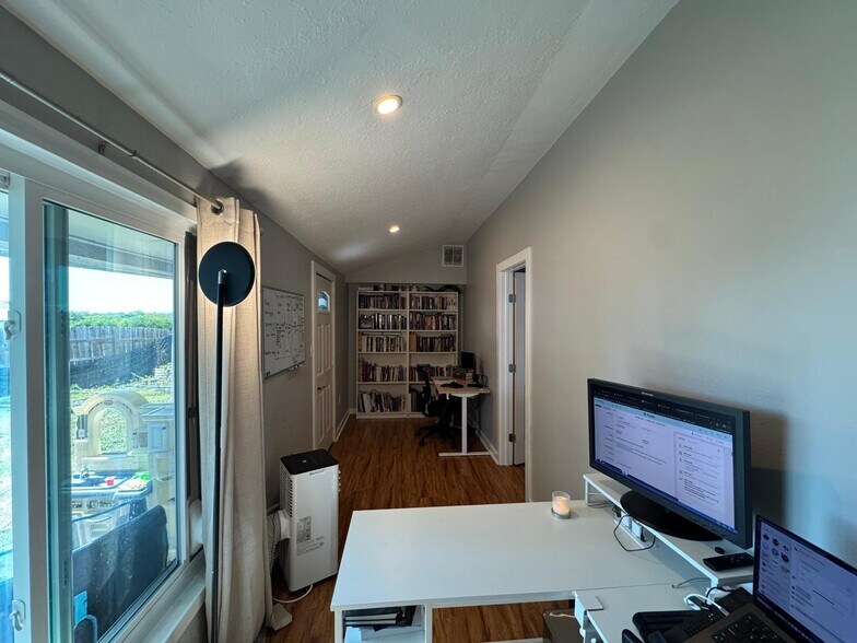 Building Photo - 103 Bernice Dr