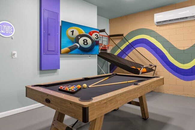 Building Photo - 221 Ballo Dr