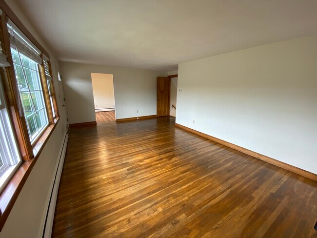 Building Photo - 247 South St