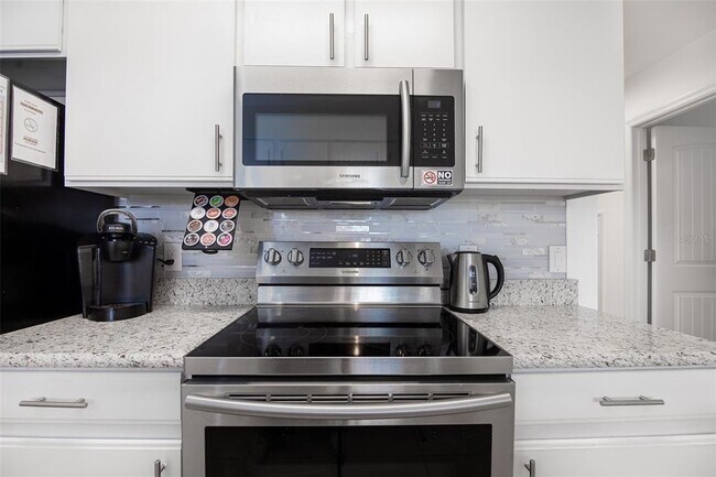 Building Photo - 8703 Knightsbridge Ct