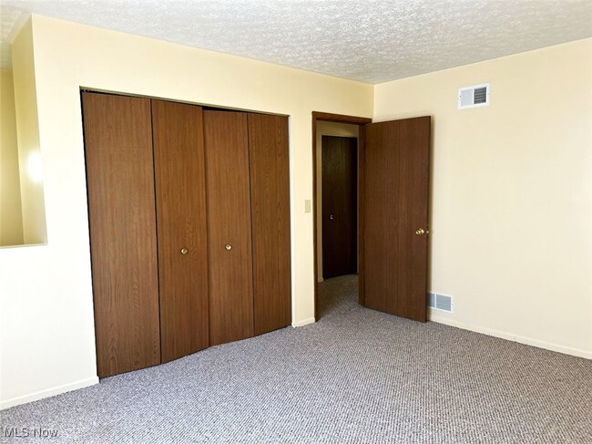 Building Photo - 133 Orchard Dr
