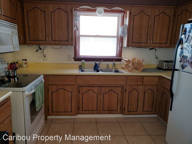 Building Photo - 3 br, 1.5 bath House - 1109 Timothy Ave