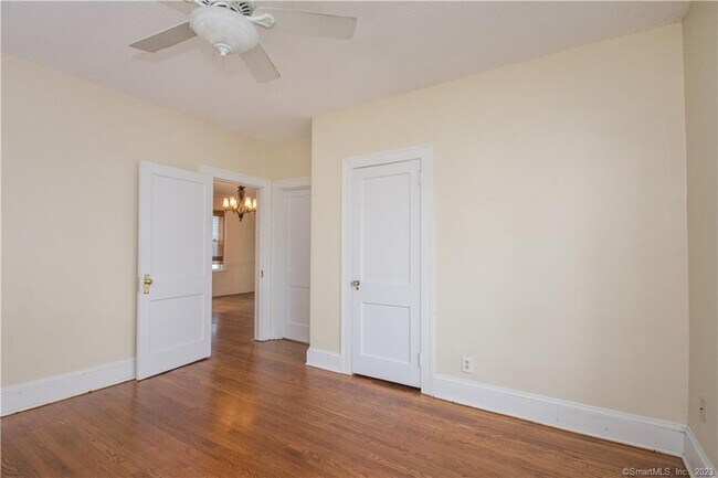 Building Photo - 77 Maplewood Ave