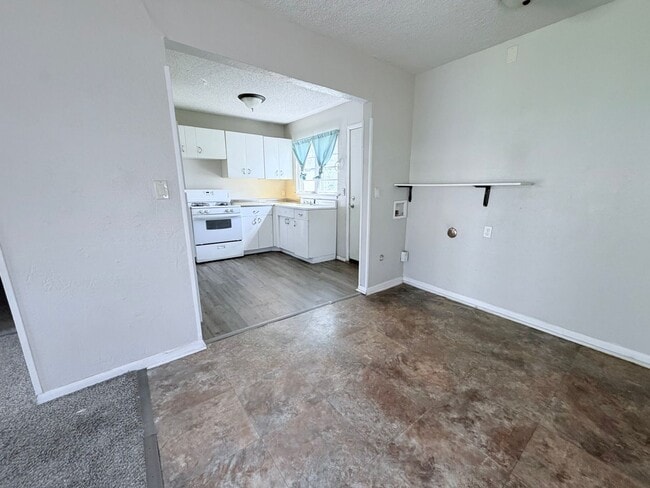 Building Photo - Affordable Park City Home