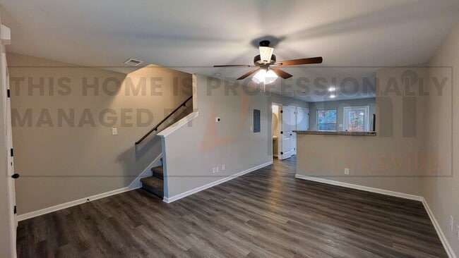 Building Photo - 107 Smithson Ln