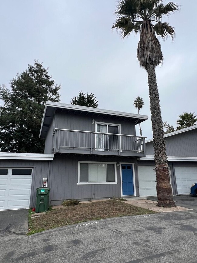 Building Photo - Charming 2 Story Soquel Condo