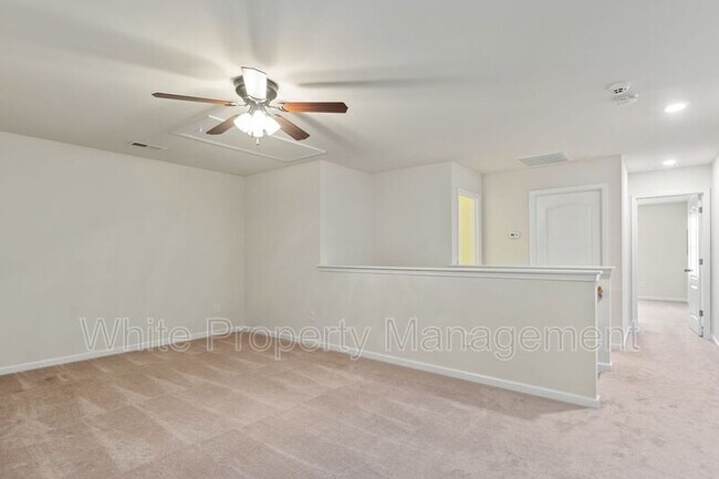 Building Photo - 5022 Mockernut Ln